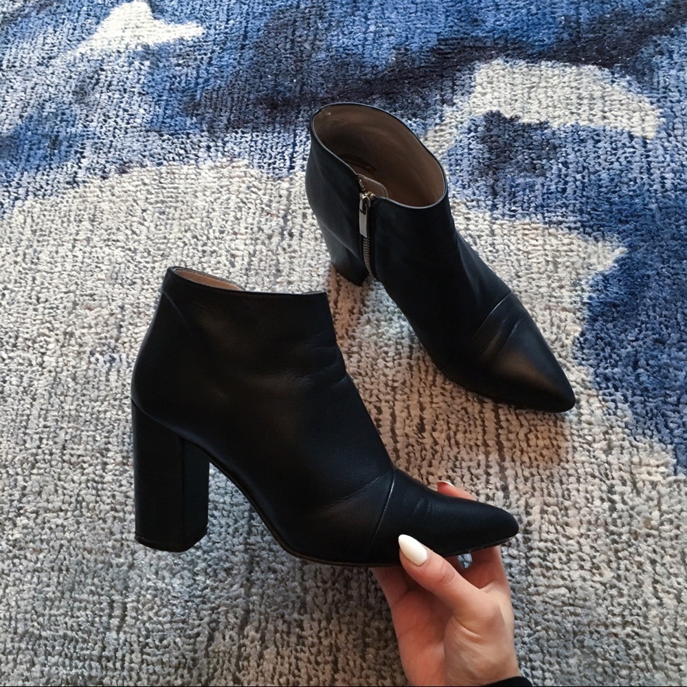 Zara Leather Ankle Boots 🖤